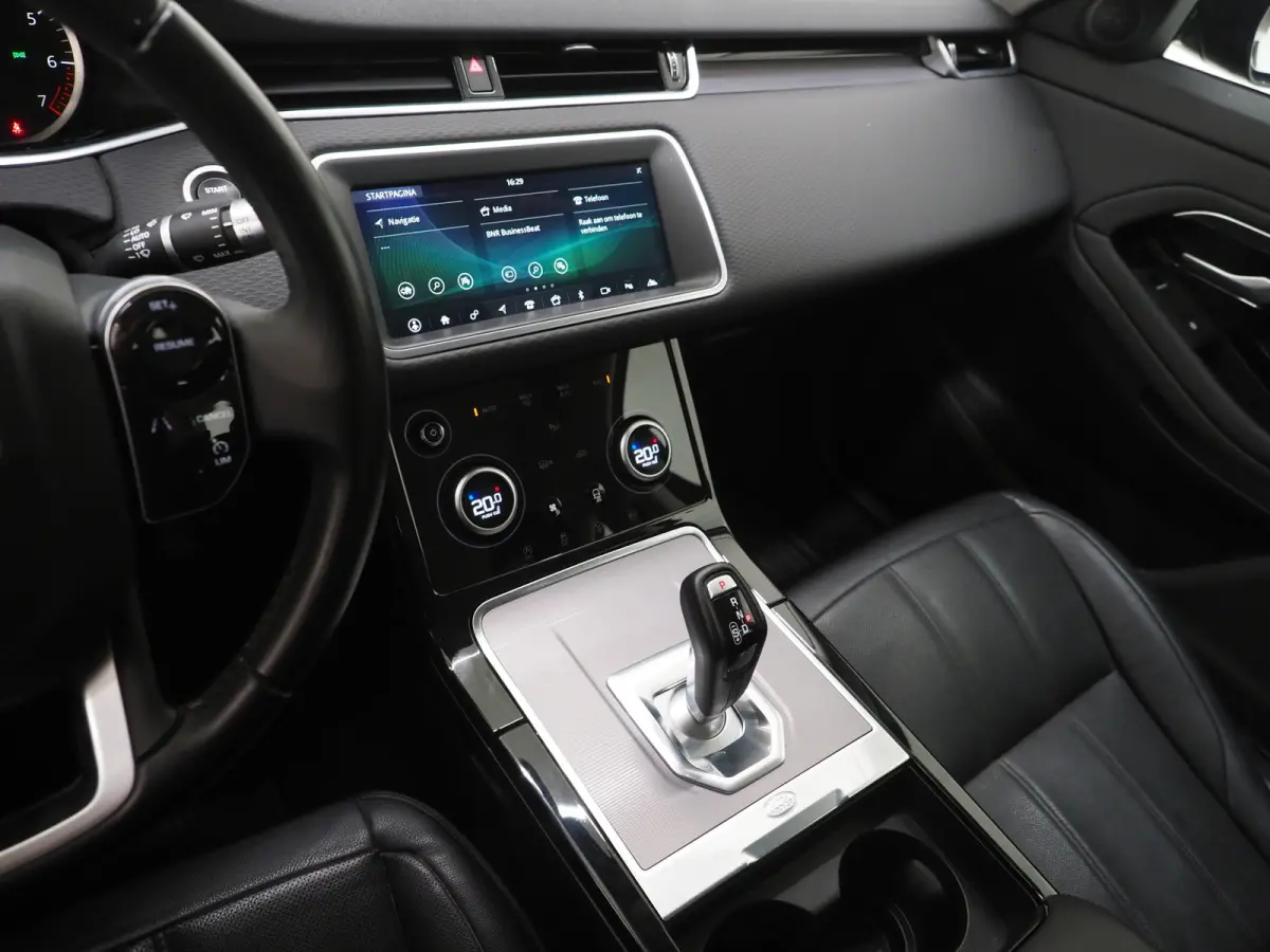 1.5 P300e AWD | Leder | Trekhaak | Camera | Stoelverwarming | Cruise | DAB | LED | Carplay