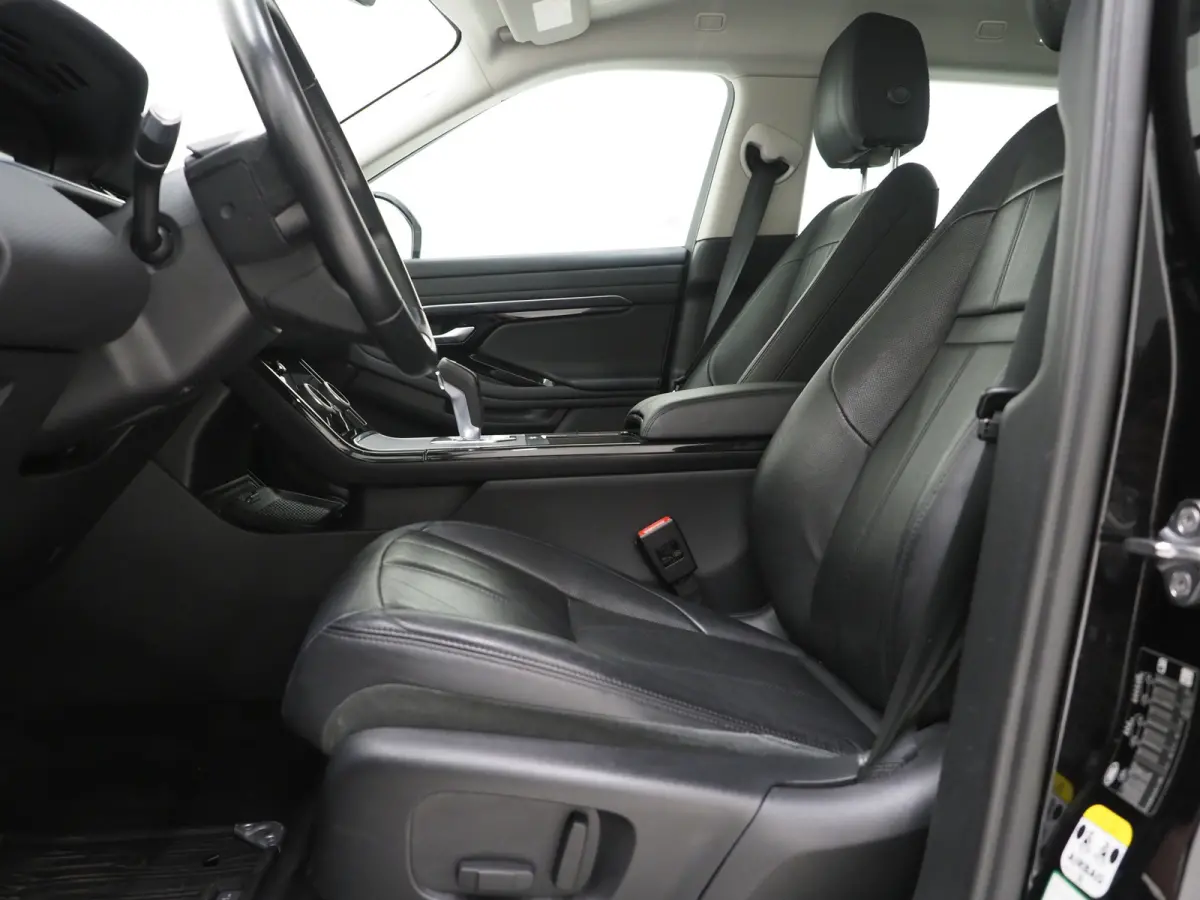 1.5 P300e AWD | Leder | Trekhaak | Camera | Stoelverwarming | Cruise | DAB | LED | Carplay