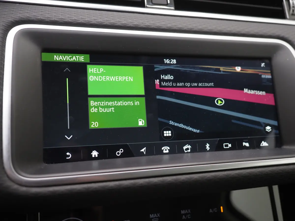 1.5 P300e AWD | Leder | Trekhaak | Camera | Stoelverwarming | Cruise | DAB | LED | Carplay