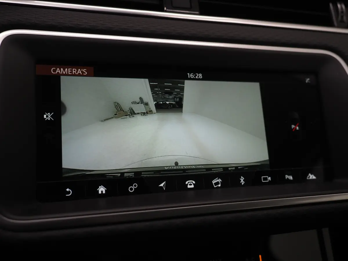 1.5 P300e AWD | Leder | Trekhaak | Camera | Stoelverwarming | Cruise | DAB | LED | Carplay