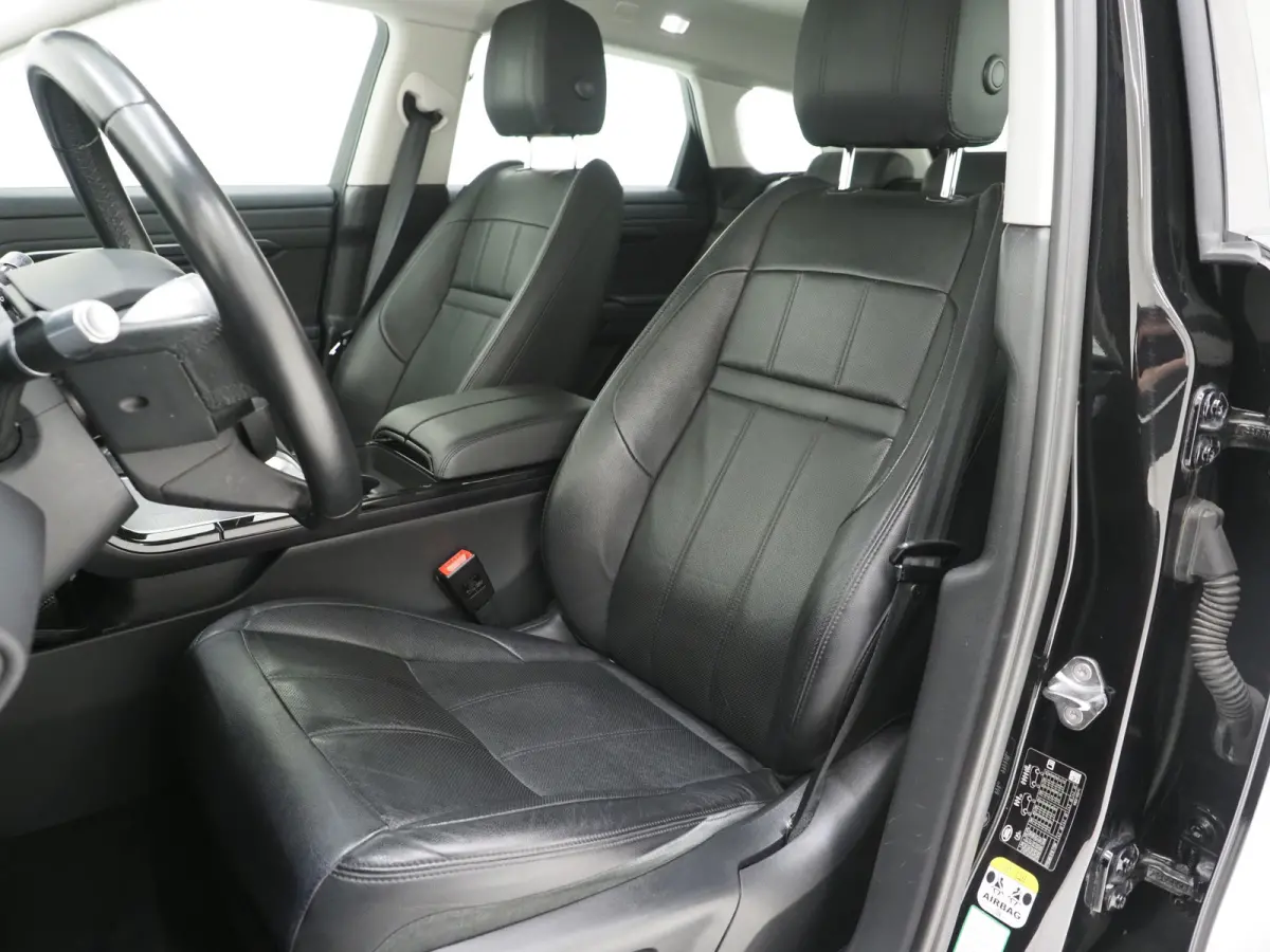 1.5 P300e AWD | Leder | Trekhaak | Camera | Stoelverwarming | Cruise | DAB | LED | Carplay
