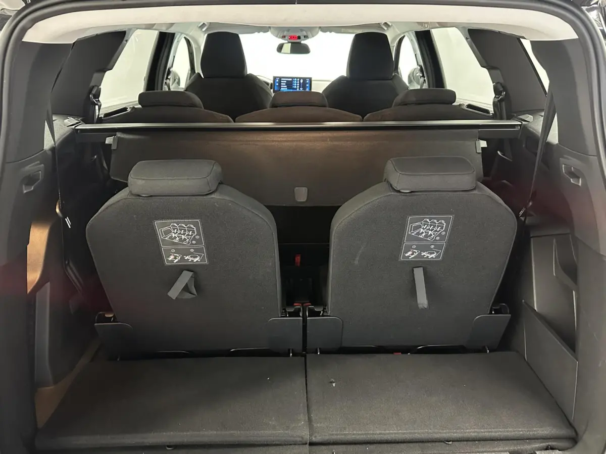 1.2 PureTech Blue Lease Active LM NAVI CARPLAY CRUISE ECC.