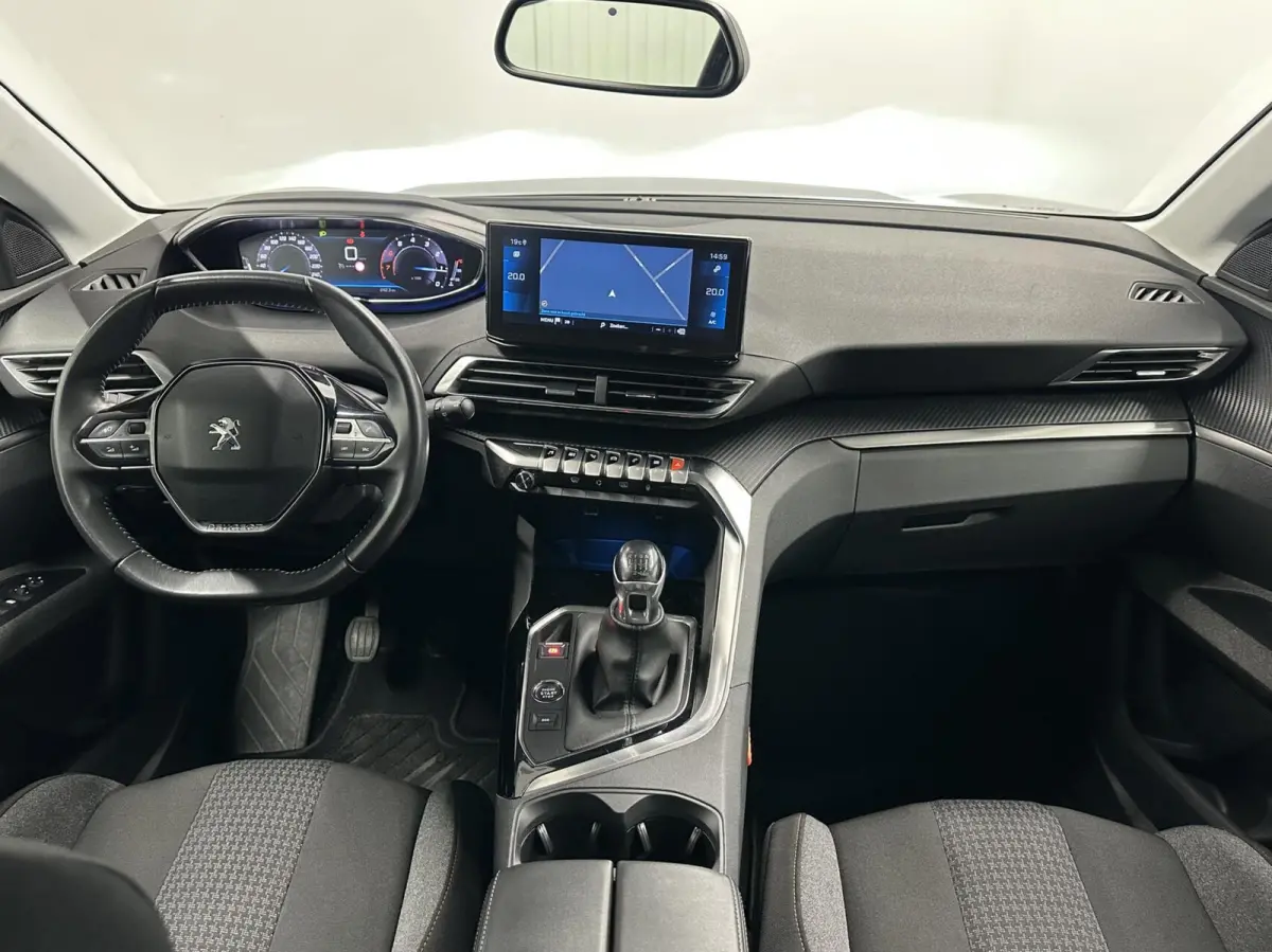 1.2 PureTech Blue Lease Active LM NAVI CARPLAY CRUISE ECC.