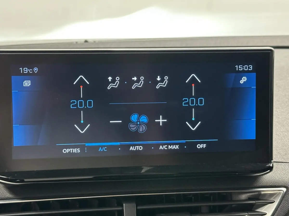 1.2 PureTech Blue Lease Active LM NAVI CARPLAY CRUISE ECC.