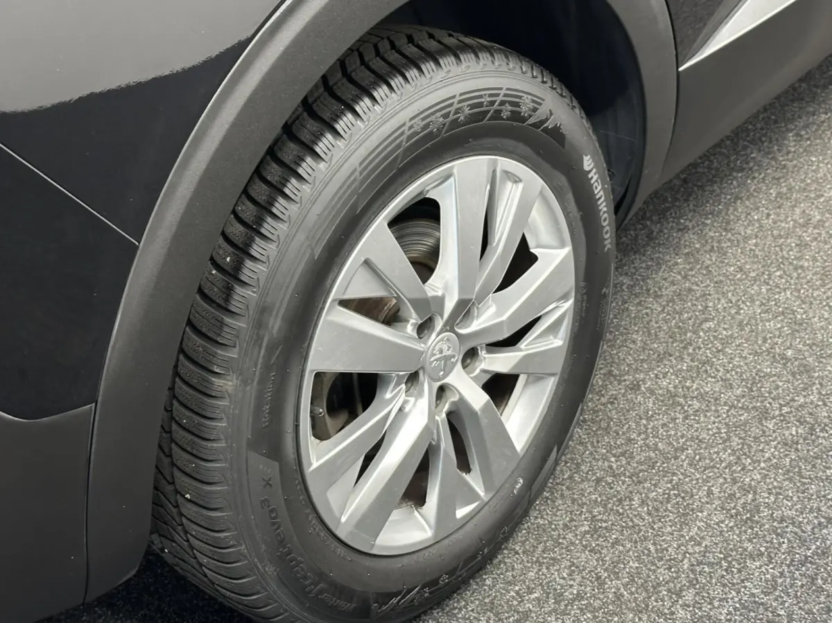 1.2 PureTech Blue Lease Active LM NAVI CARPLAY CRUISE ECC.