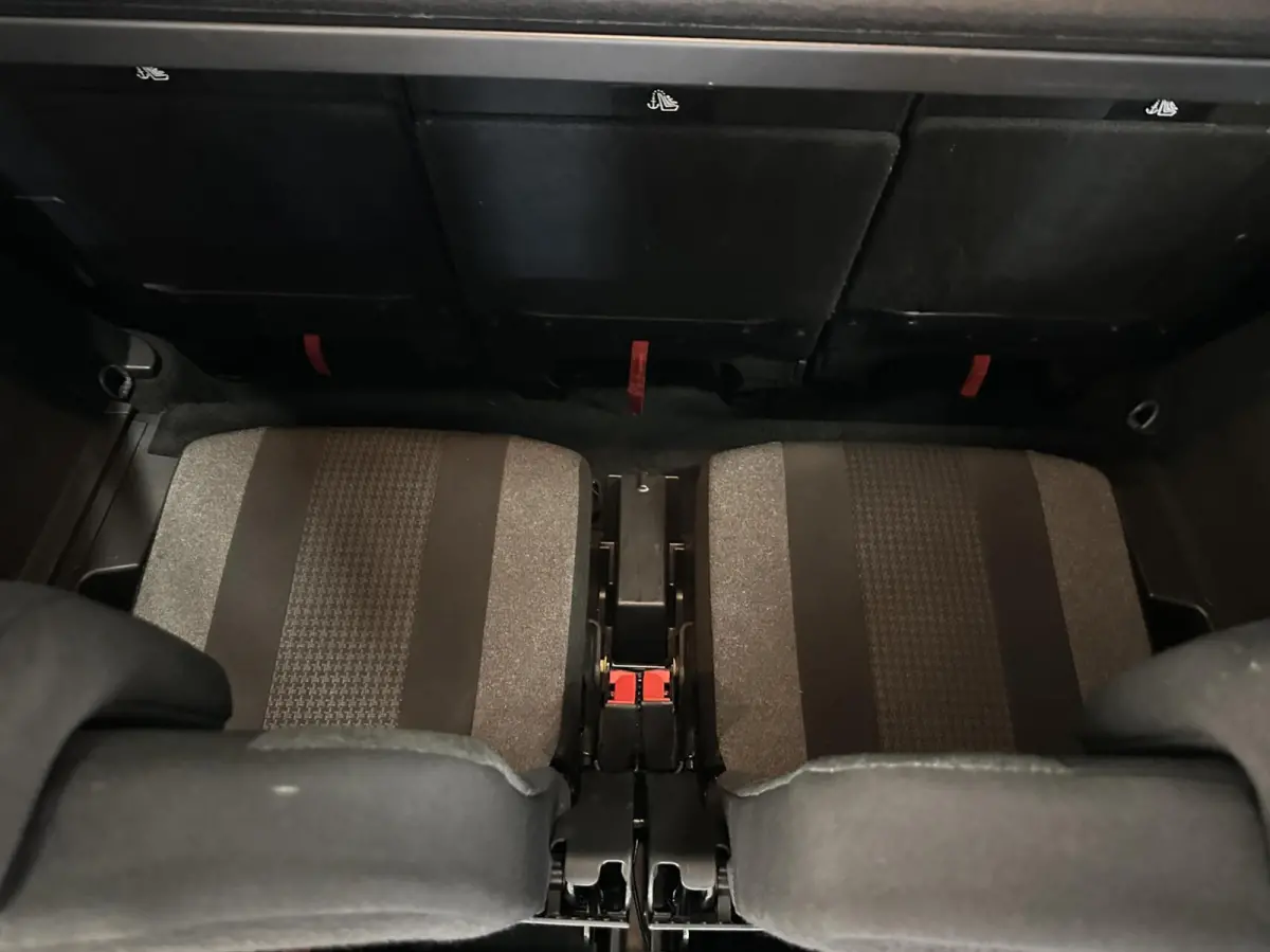 1.2 PureTech Blue Lease Active LM NAVI CARPLAY CRUISE ECC.