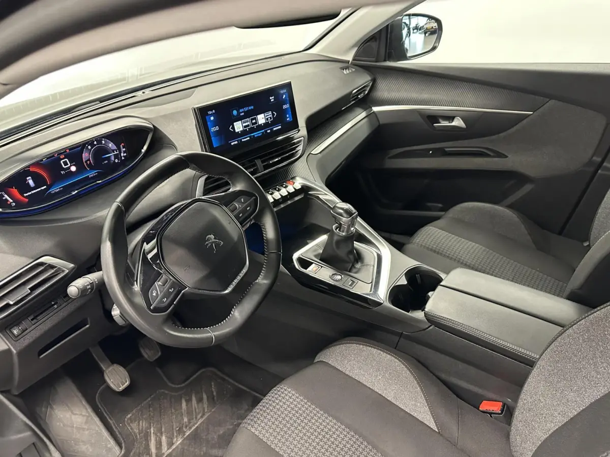 1.2 PureTech Blue Lease Active LM NAVI CARPLAY CRUISE ECC.