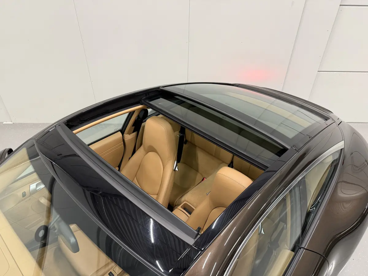 997.2 4 3.6 PDK 47.728km/MACADAMIA METALLIC/SAND BEIGE INTERIEUR/VOLLEDIG PORSCHE DEALER HISTORIE