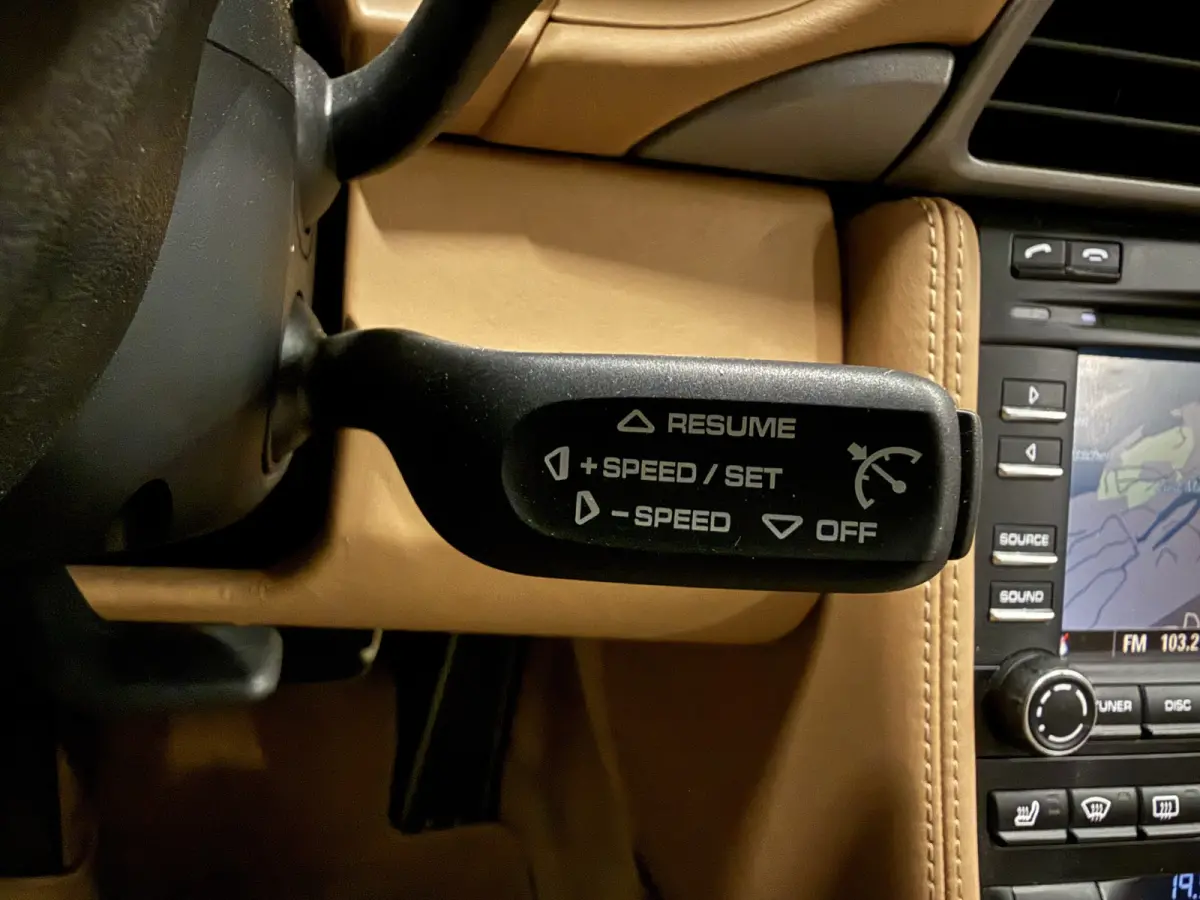 997.2 4 3.6 PDK 47.728km/MACADAMIA METALLIC/SAND BEIGE INTERIEUR/VOLLEDIG PORSCHE DEALER HISTORIE