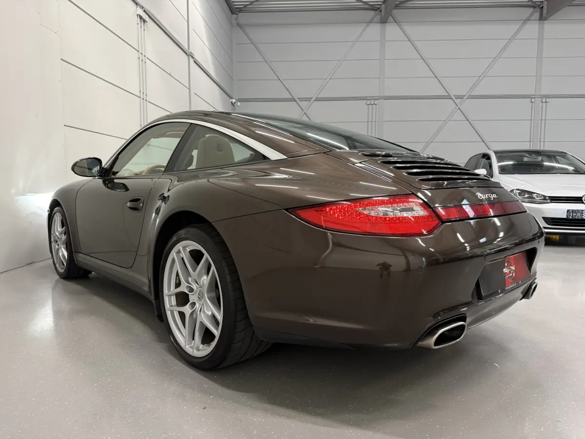 997.2 4 3.6 PDK 47.728km/MACADAMIA METALLIC/SAND BEIGE INTERIEUR/VOLLEDIG PORSCHE DEALER HISTORIE