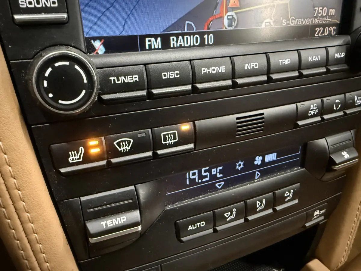 997.2 4 3.6 PDK 47.728km/MACADAMIA METALLIC/SAND BEIGE INTERIEUR/VOLLEDIG PORSCHE DEALER HISTORIE