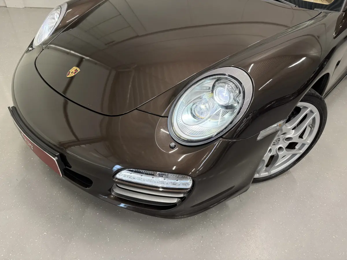 997.2 4 3.6 PDK 47.728km/MACADAMIA METALLIC/SAND BEIGE INTERIEUR/VOLLEDIG PORSCHE DEALER HISTORIE