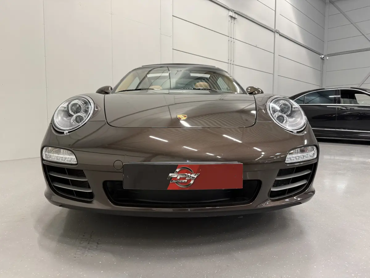 997.2 4 3.6 PDK 47.728km/MACADAMIA METALLIC/SAND BEIGE INTERIEUR/VOLLEDIG PORSCHE DEALER HISTORIE