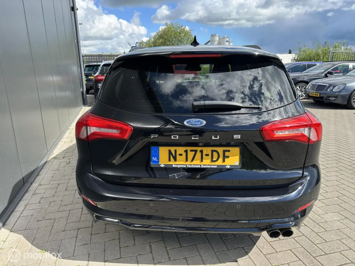 1.0 EcoBoost ST Line Business bom vol!!