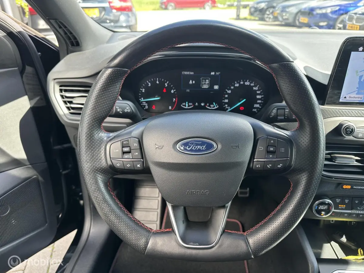 1.0 EcoBoost ST Line Business bom vol!!