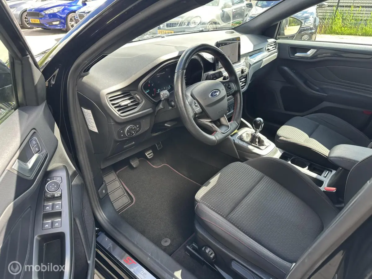 1.0 EcoBoost ST Line Business bom vol!!