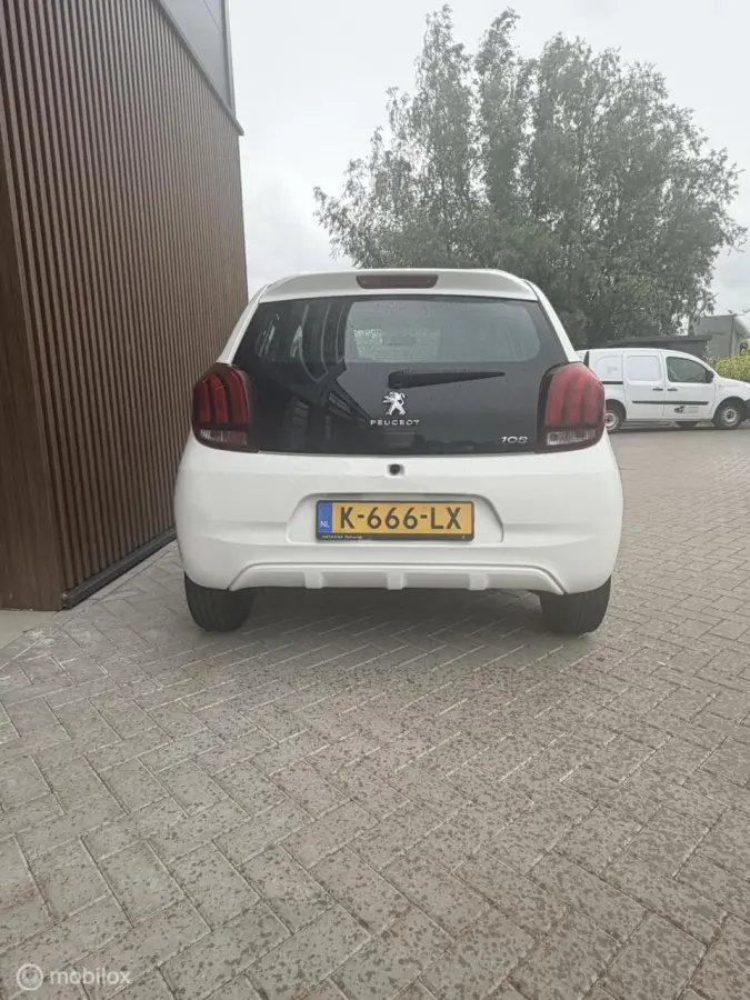 1.0 e-VTi Garantie/Dealer/1eeig/NAP