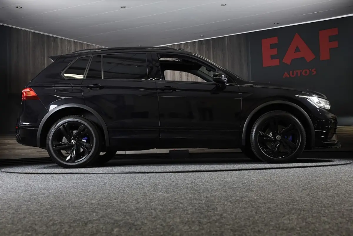 1.4 TSI eHybrid R-Line Business+ / Leder / Memory / Elek Stoelen / Acc / Dode Hoek / 360 Camera / Head Up / Pano