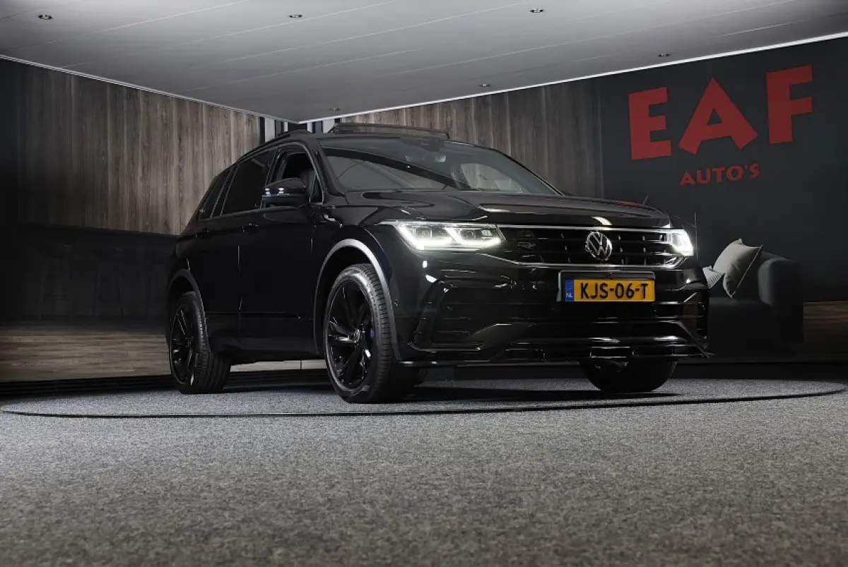 1.4 TSI eHybrid R-Line Business+ / Leder / Memory / Elek Stoelen / Acc / Dode Hoek / 360 Camera / Head Up / Pano