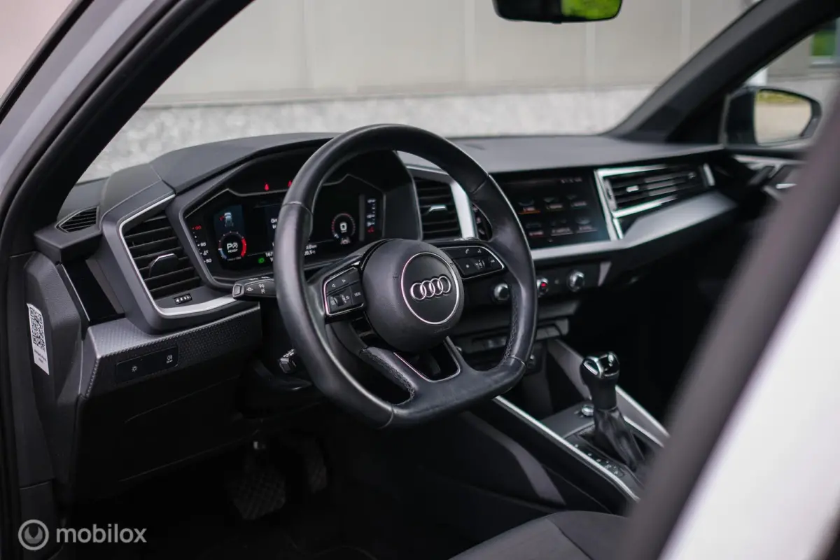 25 TFSI Automaat S-Line | Virtual Cockpit | Two-tone | NAP NL auto | Dealer onderhouden | DAB | Rijklaarprijs |