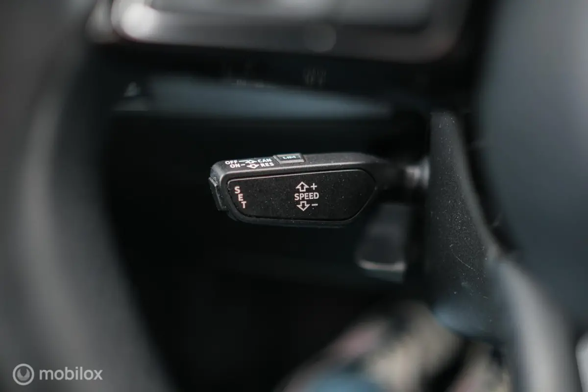 25 TFSI Automaat S-Line | Virtual Cockpit | Two-tone | NAP NL auto | Dealer onderhouden | DAB | Rijklaarprijs |