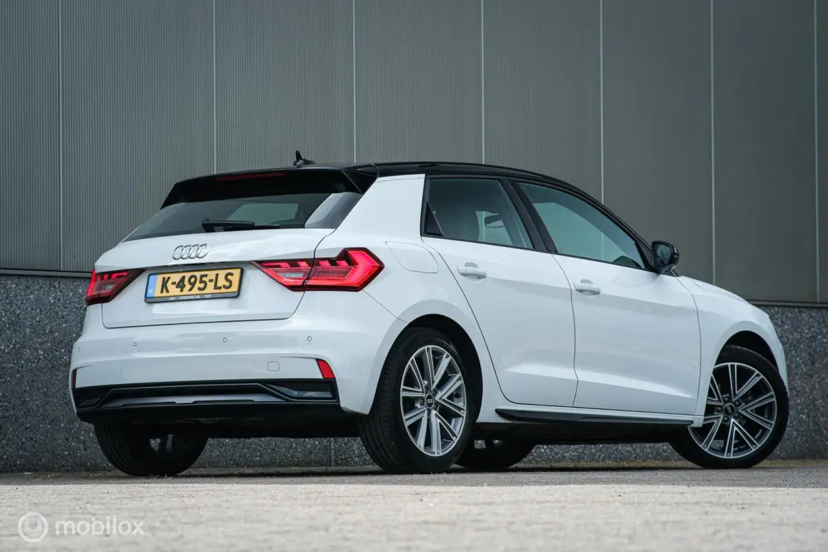 25 TFSI Automaat S-Line | Virtual Cockpit | Two-tone | NAP NL auto | Dealer onderhouden | DAB | Rijklaarprijs |