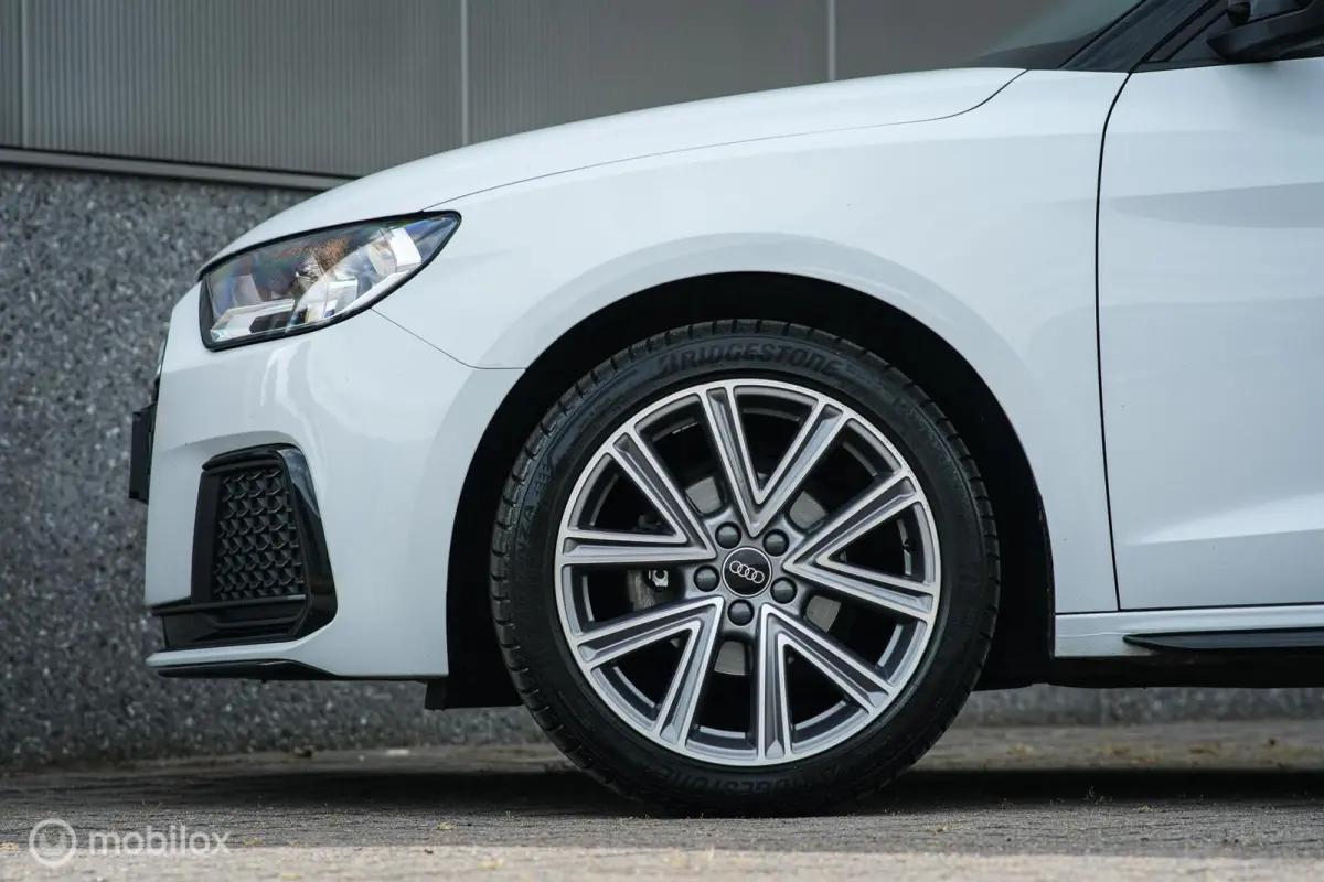 25 TFSI Automaat S-Line | Virtual Cockpit | Two-tone | NAP NL auto | Dealer onderhouden | DAB | Rijklaarprijs |