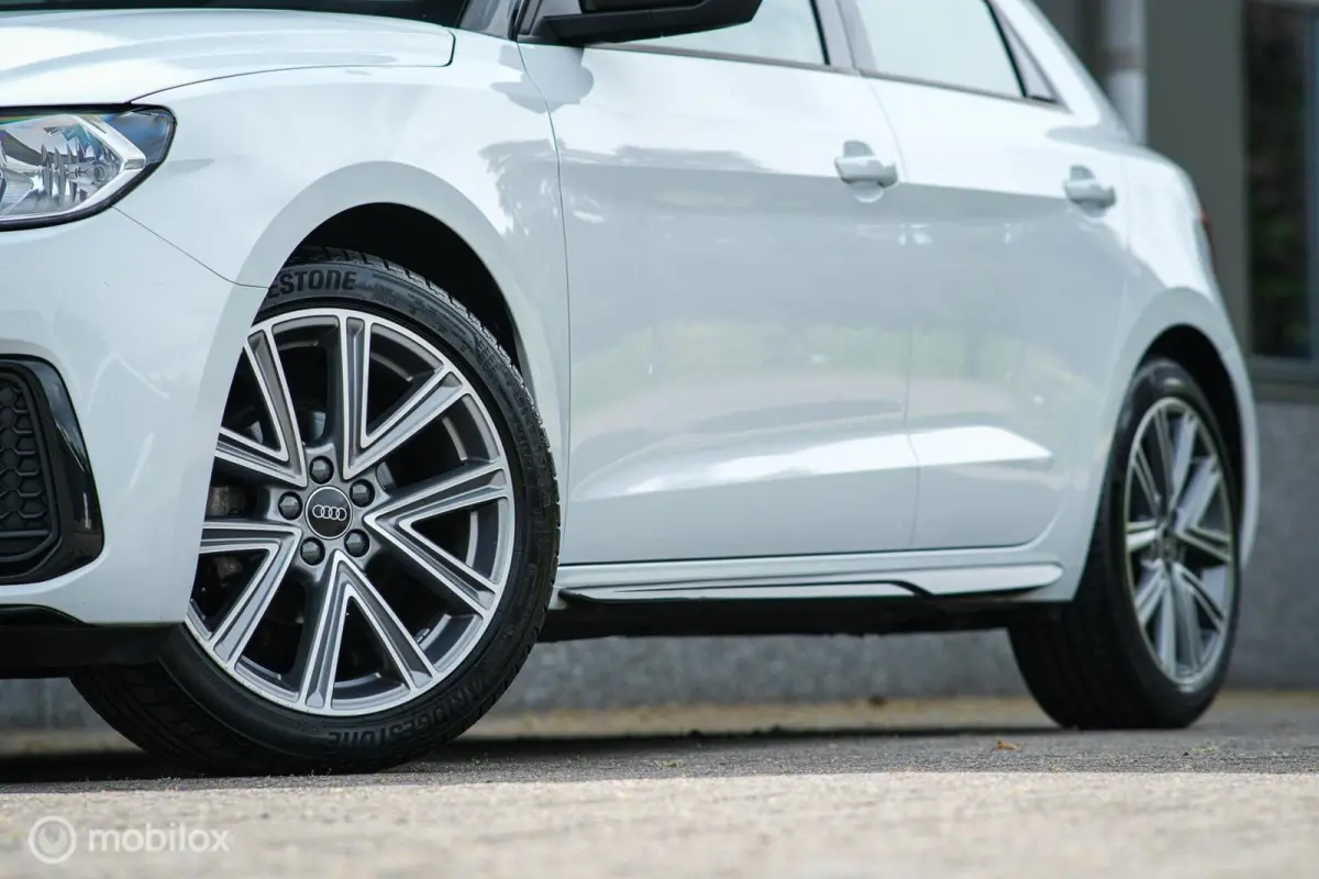 25 TFSI Automaat S-Line | Virtual Cockpit | Two-tone | NAP NL auto | Dealer onderhouden | DAB | Rijklaarprijs |