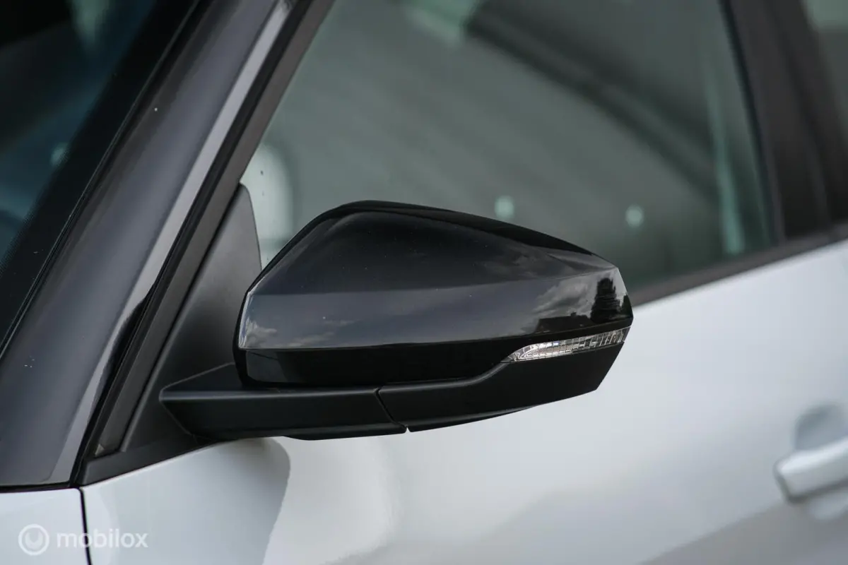 25 TFSI Automaat S-Line | Virtual Cockpit | Two-tone | NAP NL auto | Dealer onderhouden | DAB | Rijklaarprijs |