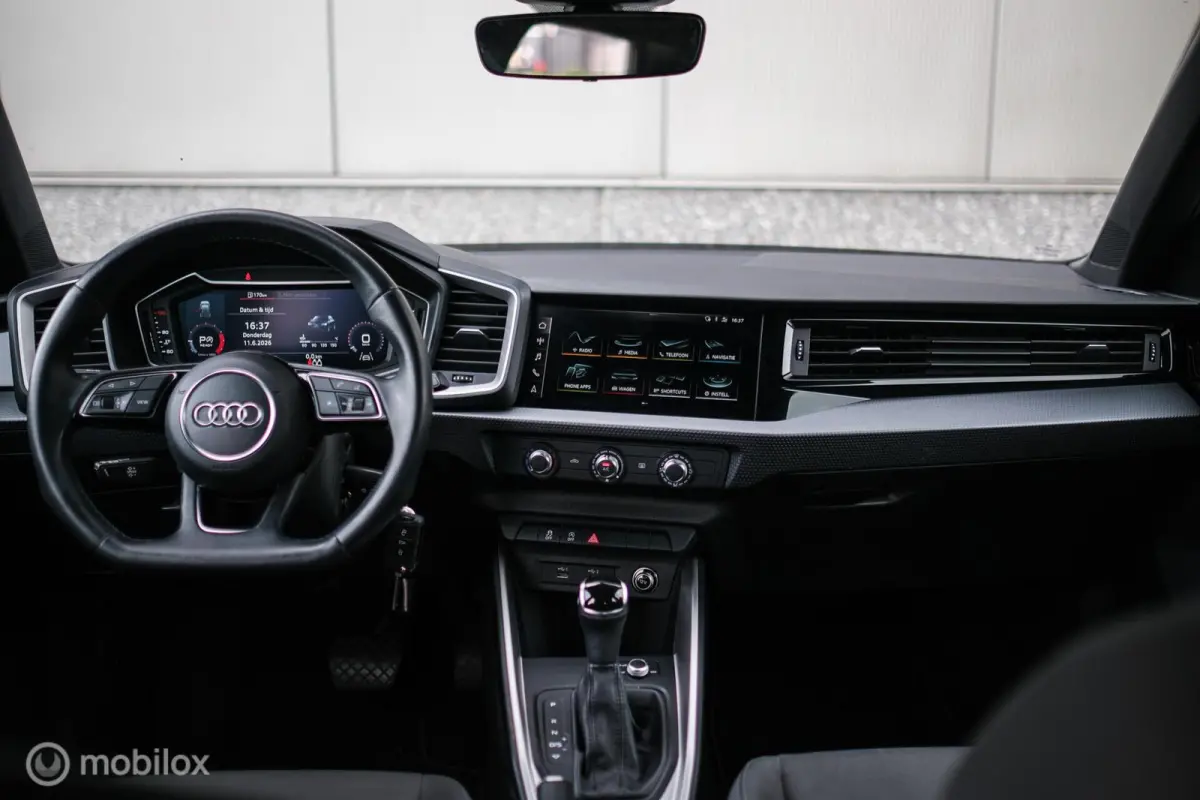 25 TFSI Automaat S-Line | Virtual Cockpit | Two-tone | NAP NL auto | Dealer onderhouden | DAB | Rijklaarprijs |