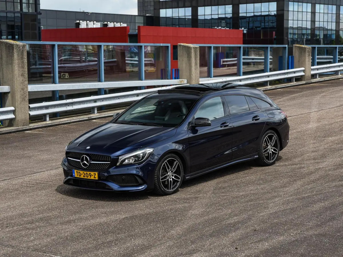 200 d AMG Line Panoramadak Sfeerverlichting Camera LED Stoelverwarming Night Edition