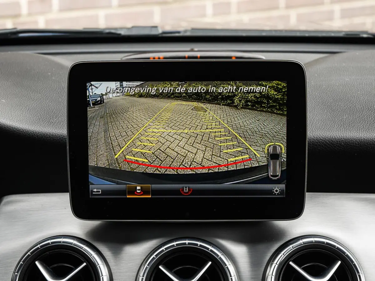 200 d AMG Line Panoramadak Sfeerverlichting Camera LED Stoelverwarming Night Edition