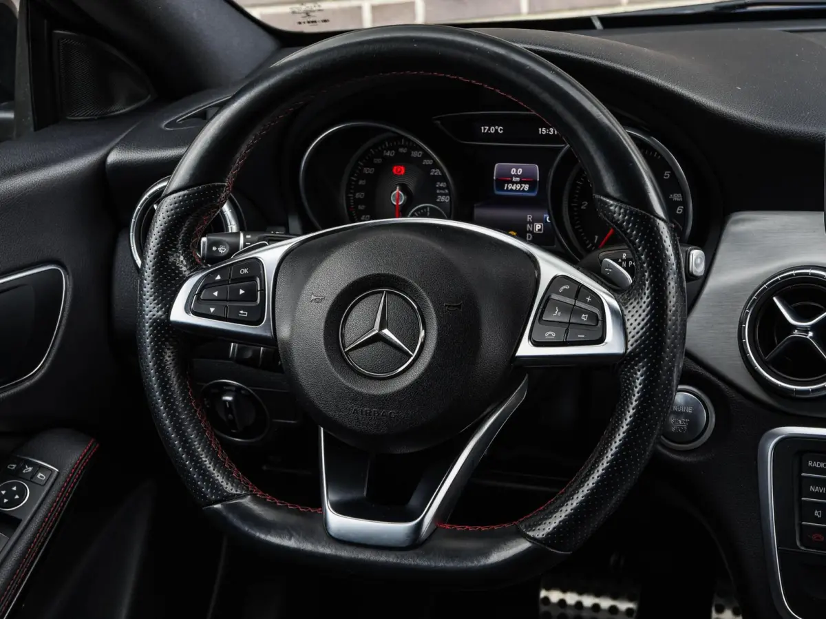 200 d AMG Line Panoramadak Sfeerverlichting Camera LED Stoelverwarming Night Edition