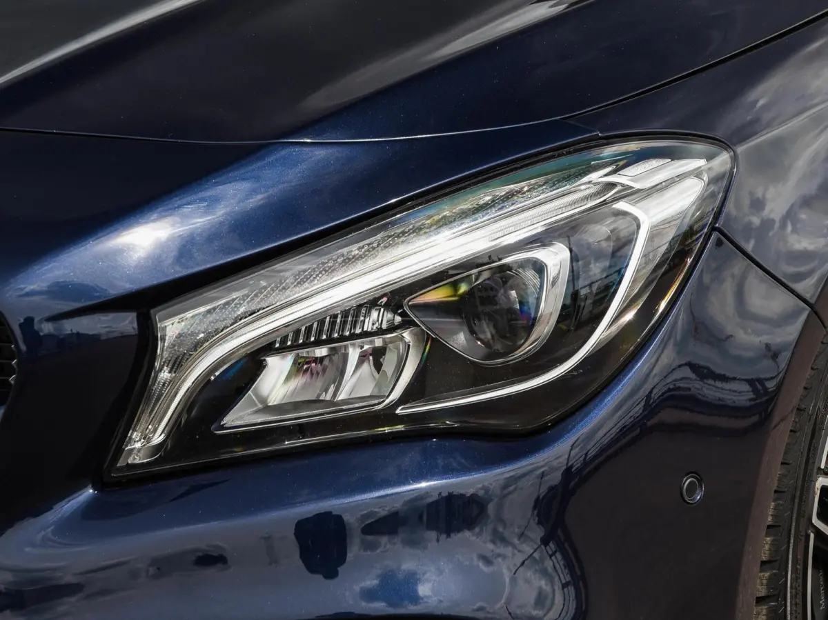 200 d AMG Line Panoramadak Sfeerverlichting Camera LED Stoelverwarming Night Edition