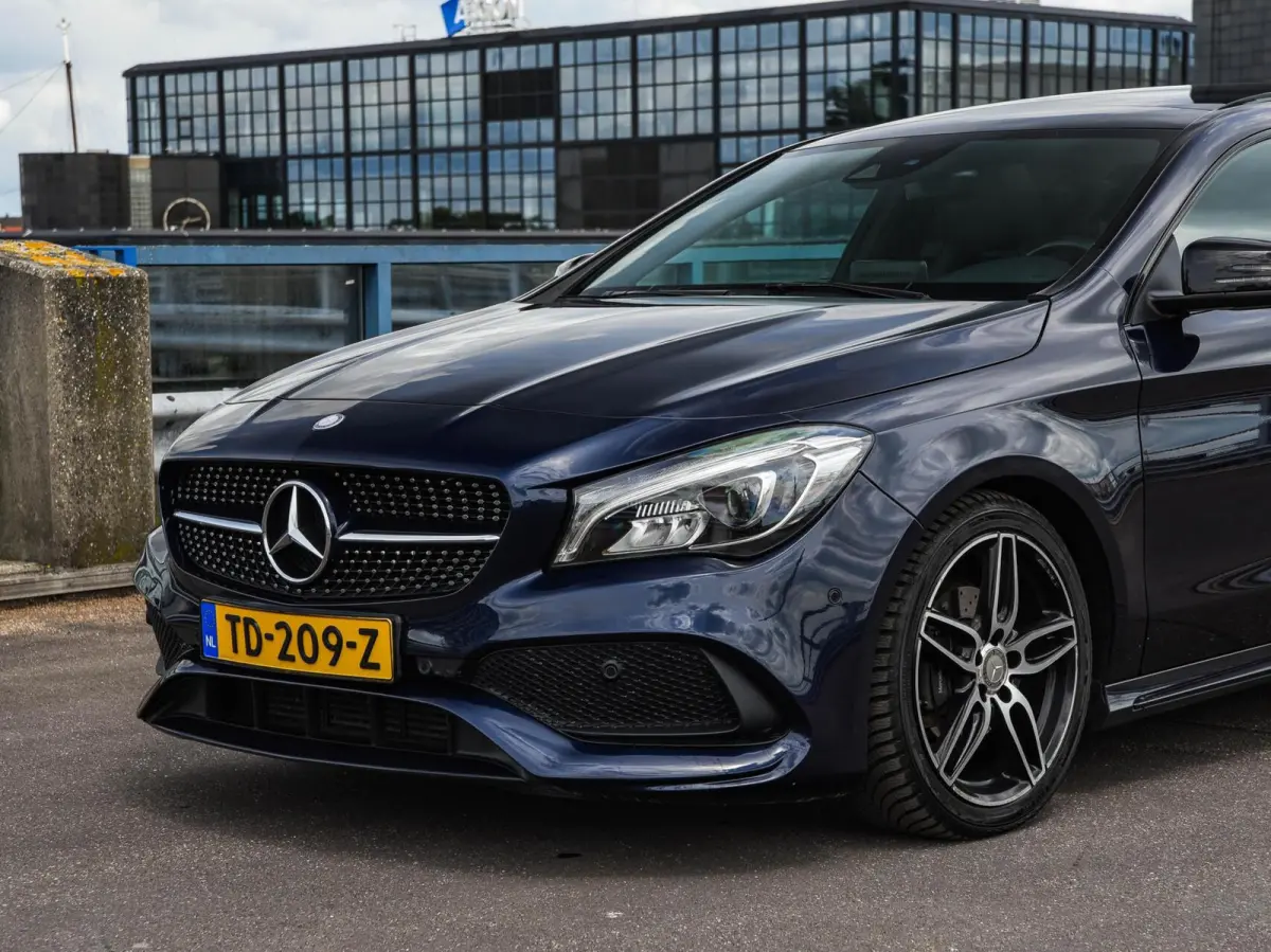200 d AMG Line Panoramadak Sfeerverlichting Camera LED Stoelverwarming Night Edition
