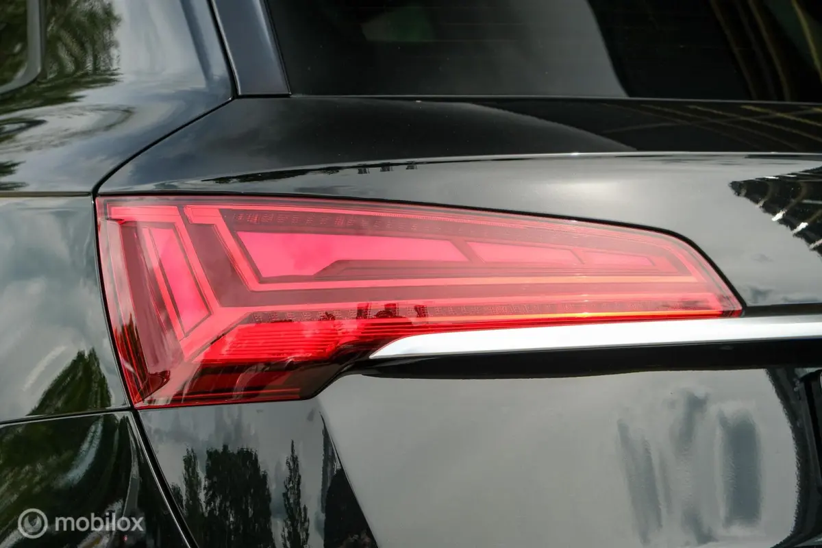 55 TFSI e S edition | Panoramadak | Massage |Adaptieve cruise | Head up display | Keyless | Matrix led | Sfeerverlichting | Stoelverwarming