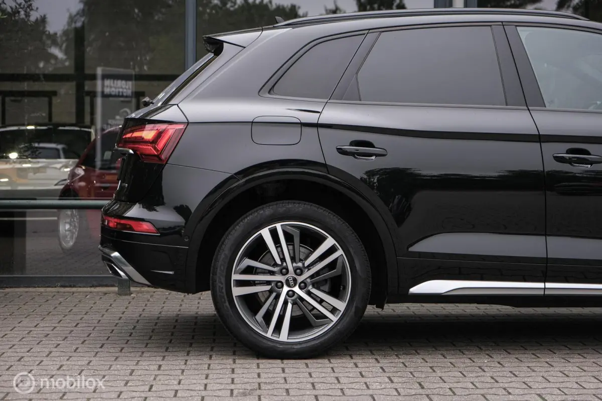 55 TFSI e S edition | Panoramadak | Massage |Adaptieve cruise | Head up display | Keyless | Matrix led | Sfeerverlichting | Stoelverwarming