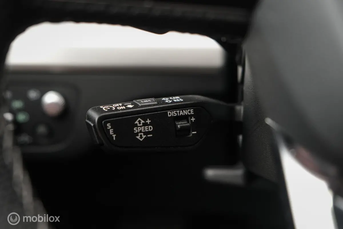 55 TFSI e S edition | Panoramadak | Massage |Adaptieve cruise | Head up display | Keyless | Matrix led | Sfeerverlichting | Stoelverwarming