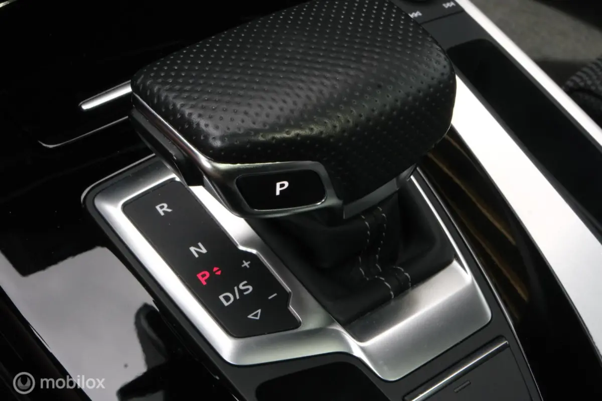 55 TFSI e S edition | Panoramadak | Massage |Adaptieve cruise | Head up display | Keyless | Matrix led | Sfeerverlichting | Stoelverwarming