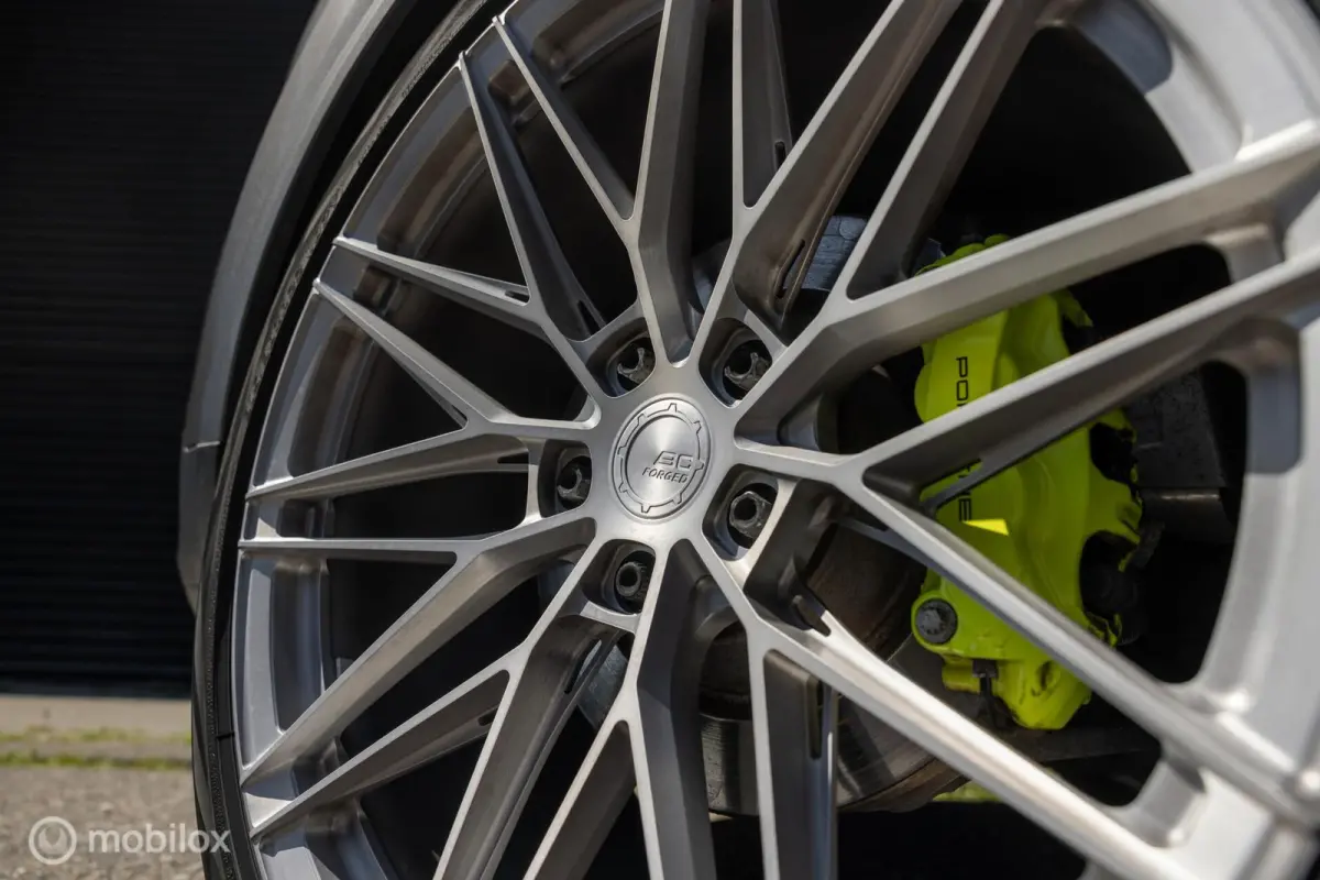 E-Hybrid | Quarzite Grey Metallic | Sport Chrono | Luchtvering | 22” BC Forged EH675 | BTW-auto