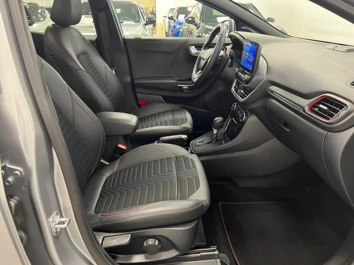 1.0 EcoB 125 PK / M. Hybrid ST-LINE / AUTOMAAT / TREKH. / H.LEDER /