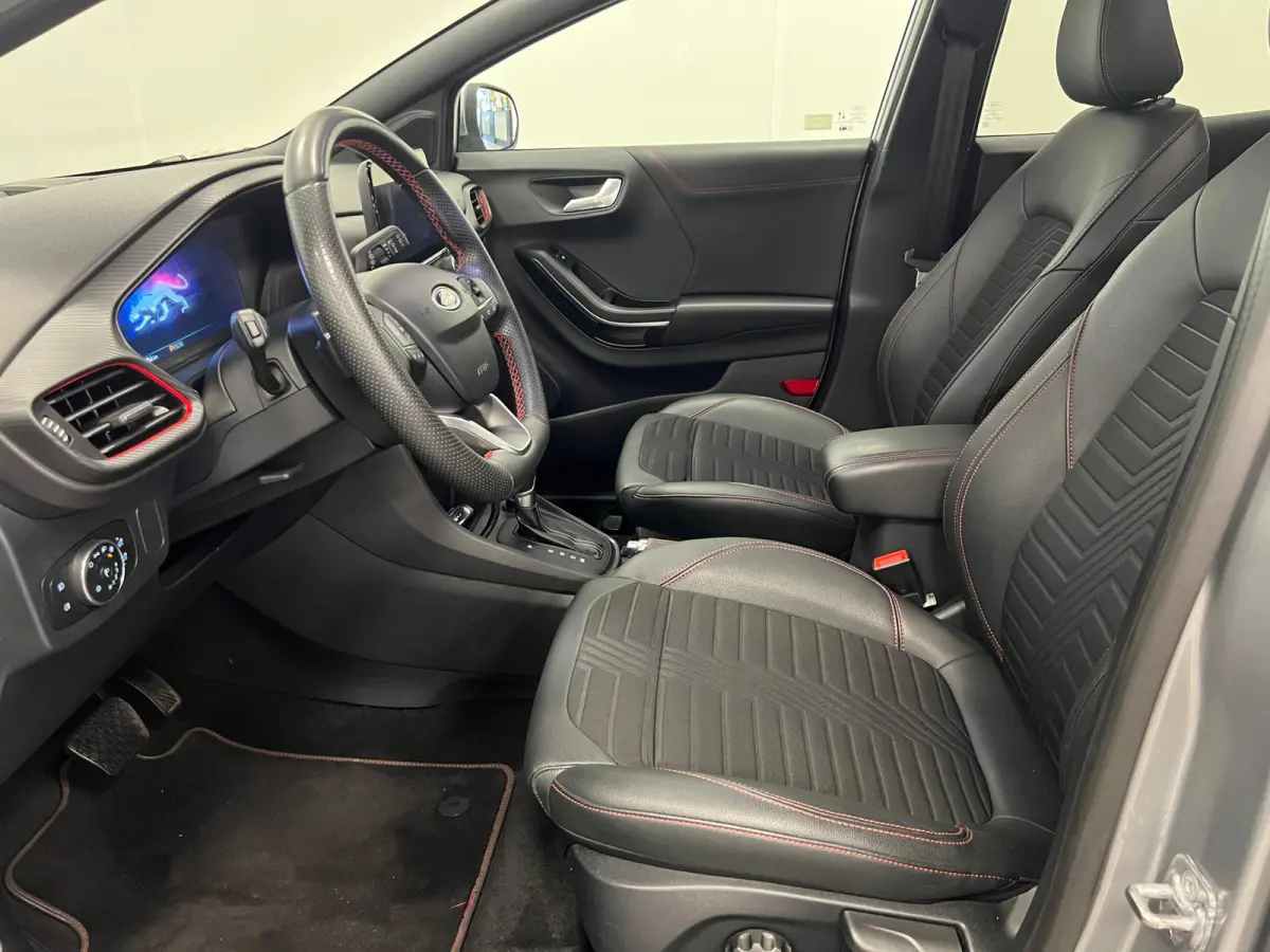 1.0 EcoB 125 PK / M. Hybrid ST-LINE / AUTOMAAT / TREKH. / H.LEDER /