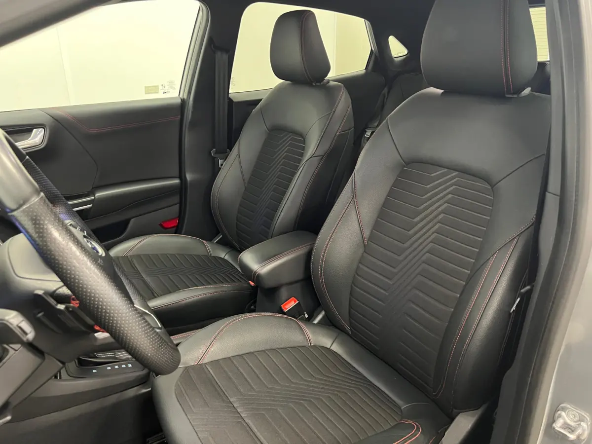1.0 EcoB 125 PK / M. Hybrid ST-LINE / AUTOMAAT / TREKH. / H.LEDER /