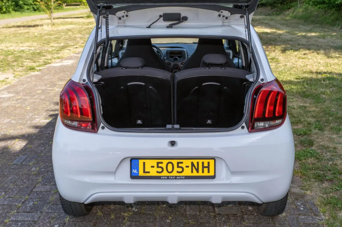 1.0 e-VTi Active 40.380 km +NAP NL-auto