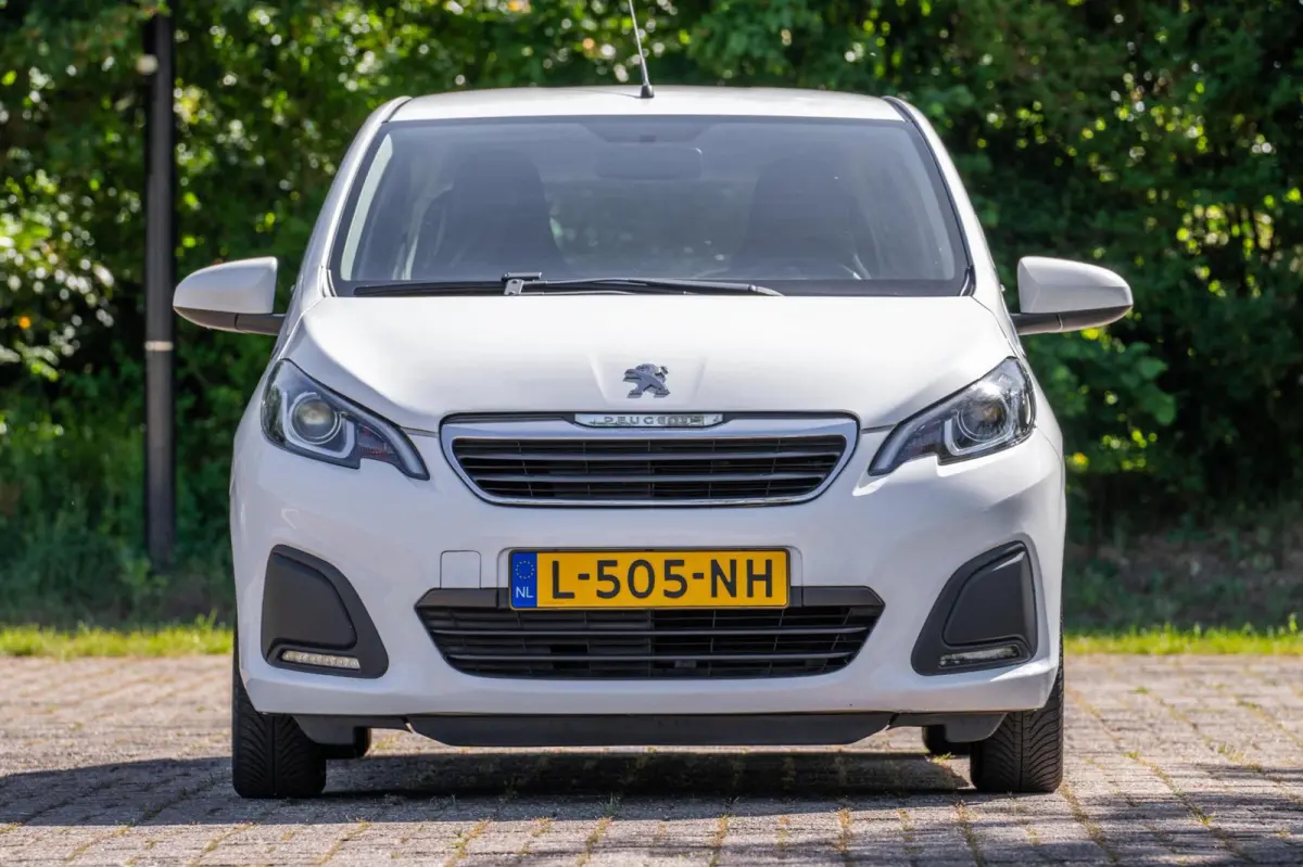 1.0 e-VTi Active 40.380 km +NAP NL-auto