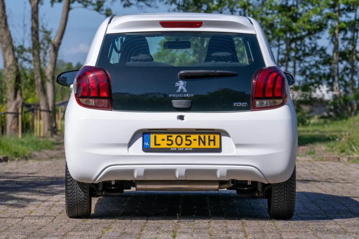 1.0 e-VTi Active 40.380 km +NAP NL-auto