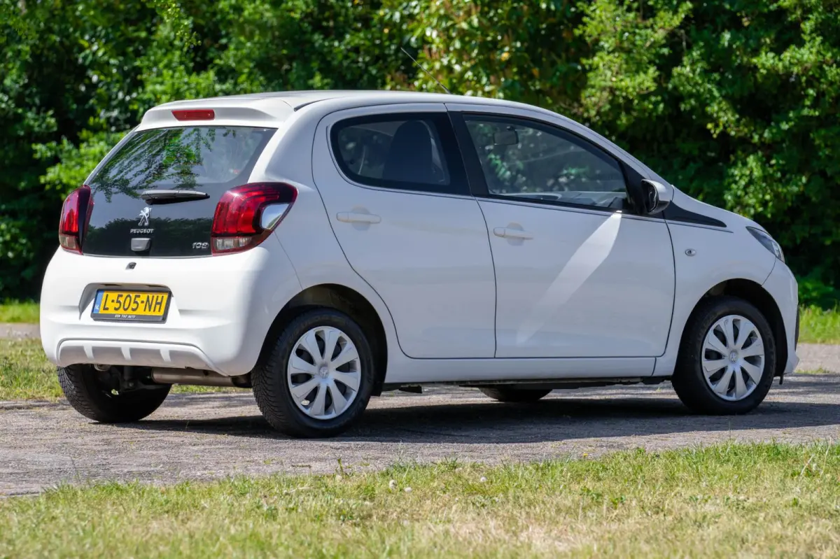1.0 e-VTi Active 40.380 km +NAP NL-auto