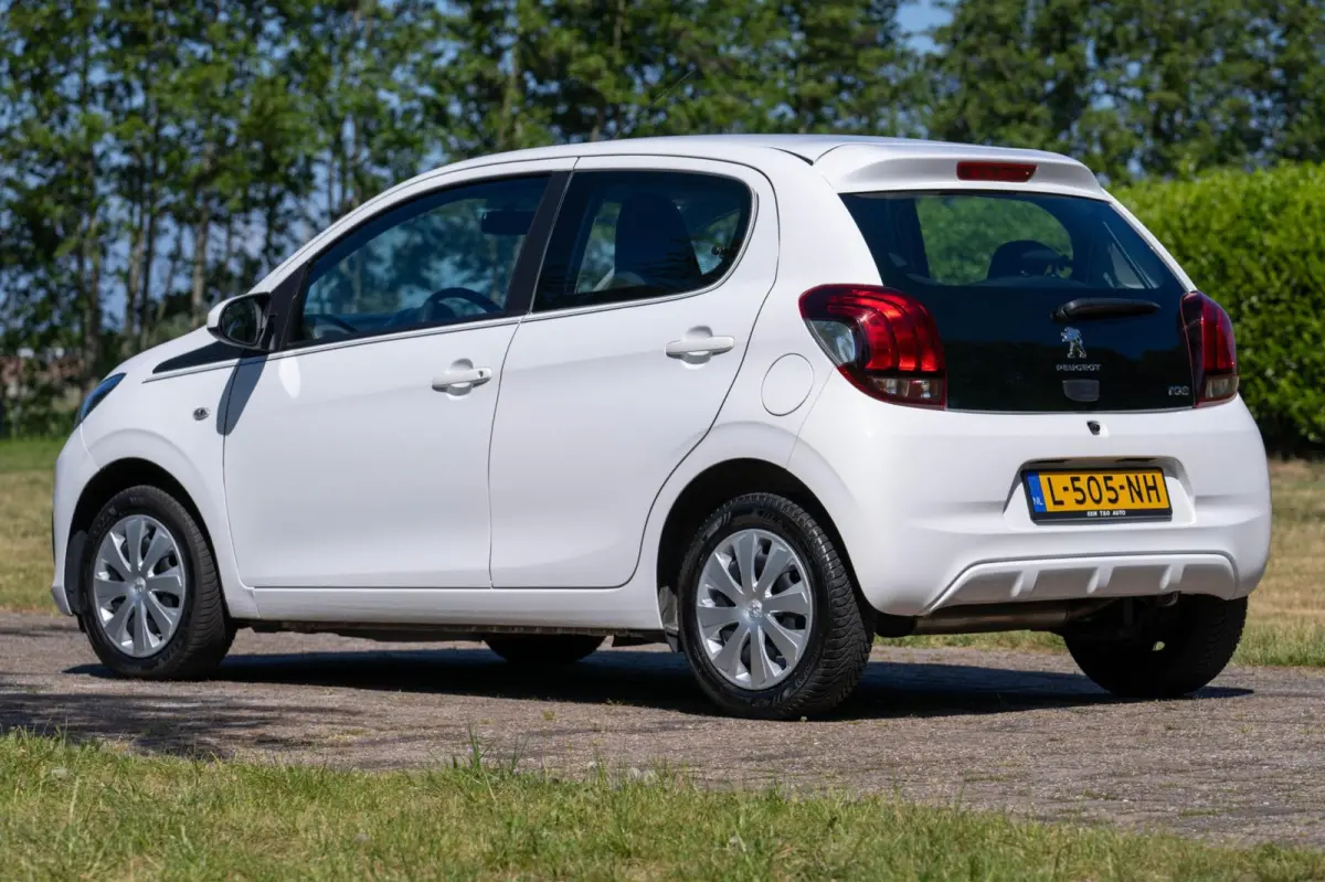 1.0 e-VTi Active 40.380 km +NAP NL-auto