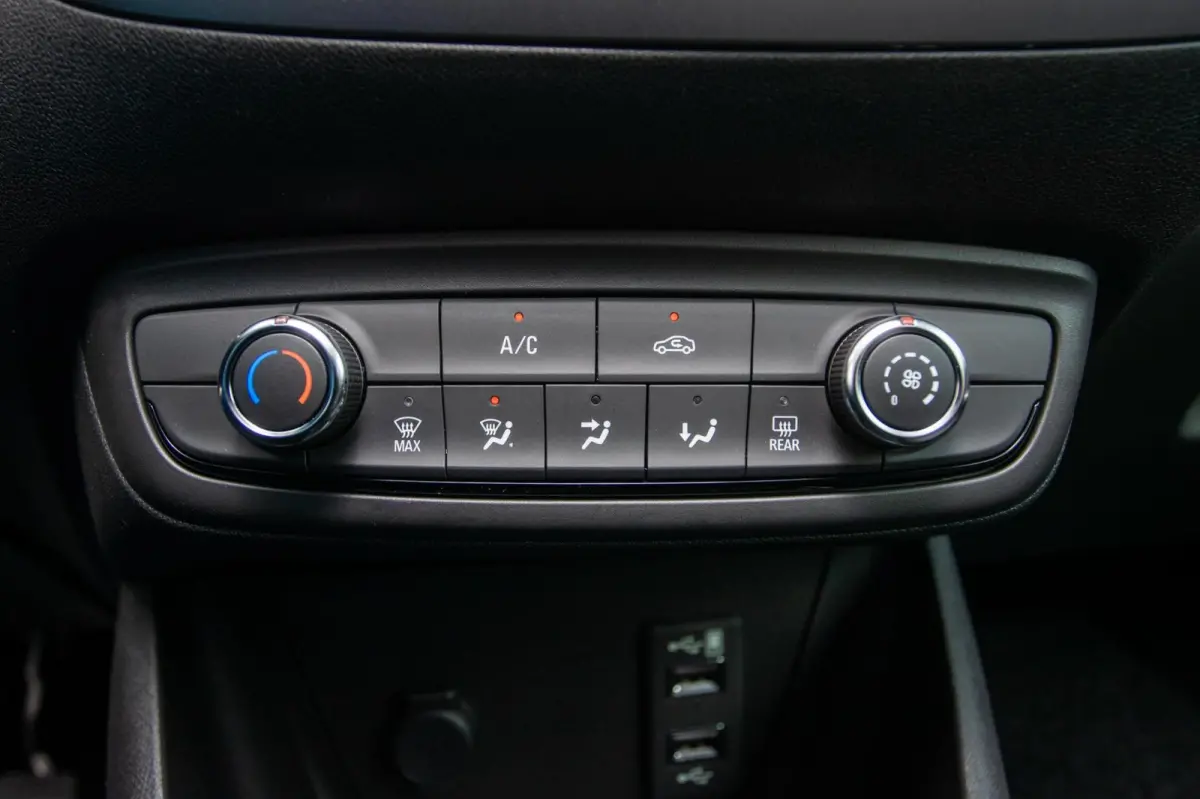 1.2 Turbo Innovation 1e Eig. 16.970 km +NAP NL-auto