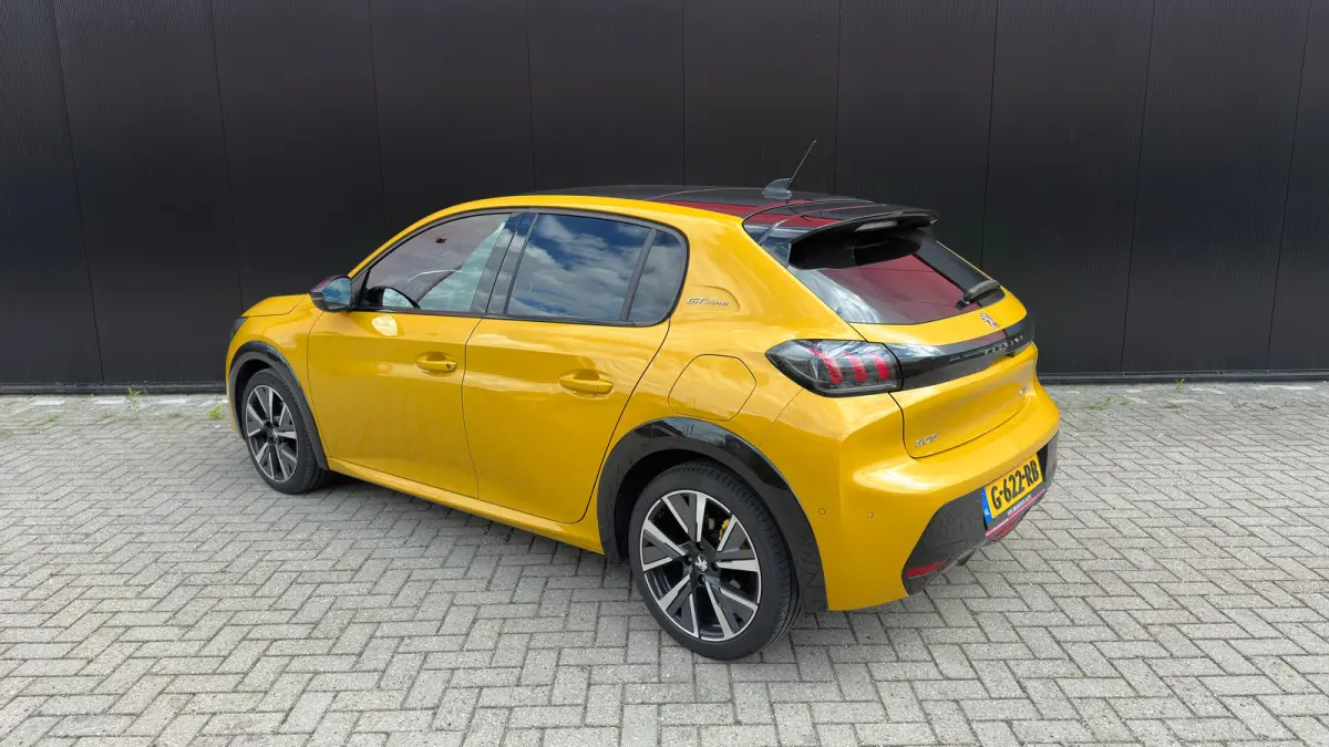 1.2 PureTech GT-Line | Achteruitrijcamera | Airco (automatisch) | Airco (automatisch)